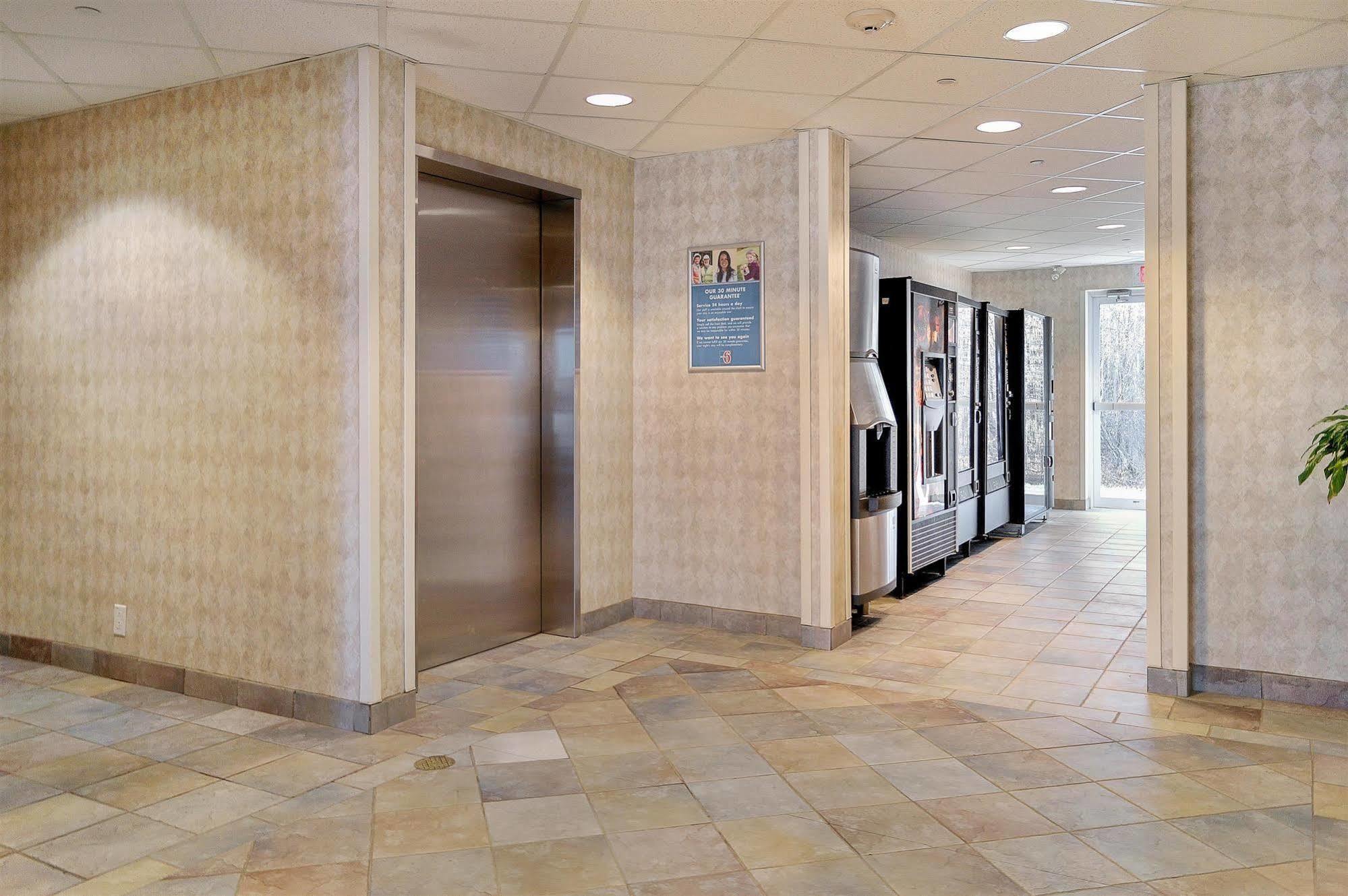 Motel 6-Peterborough, On Eksteriør billede