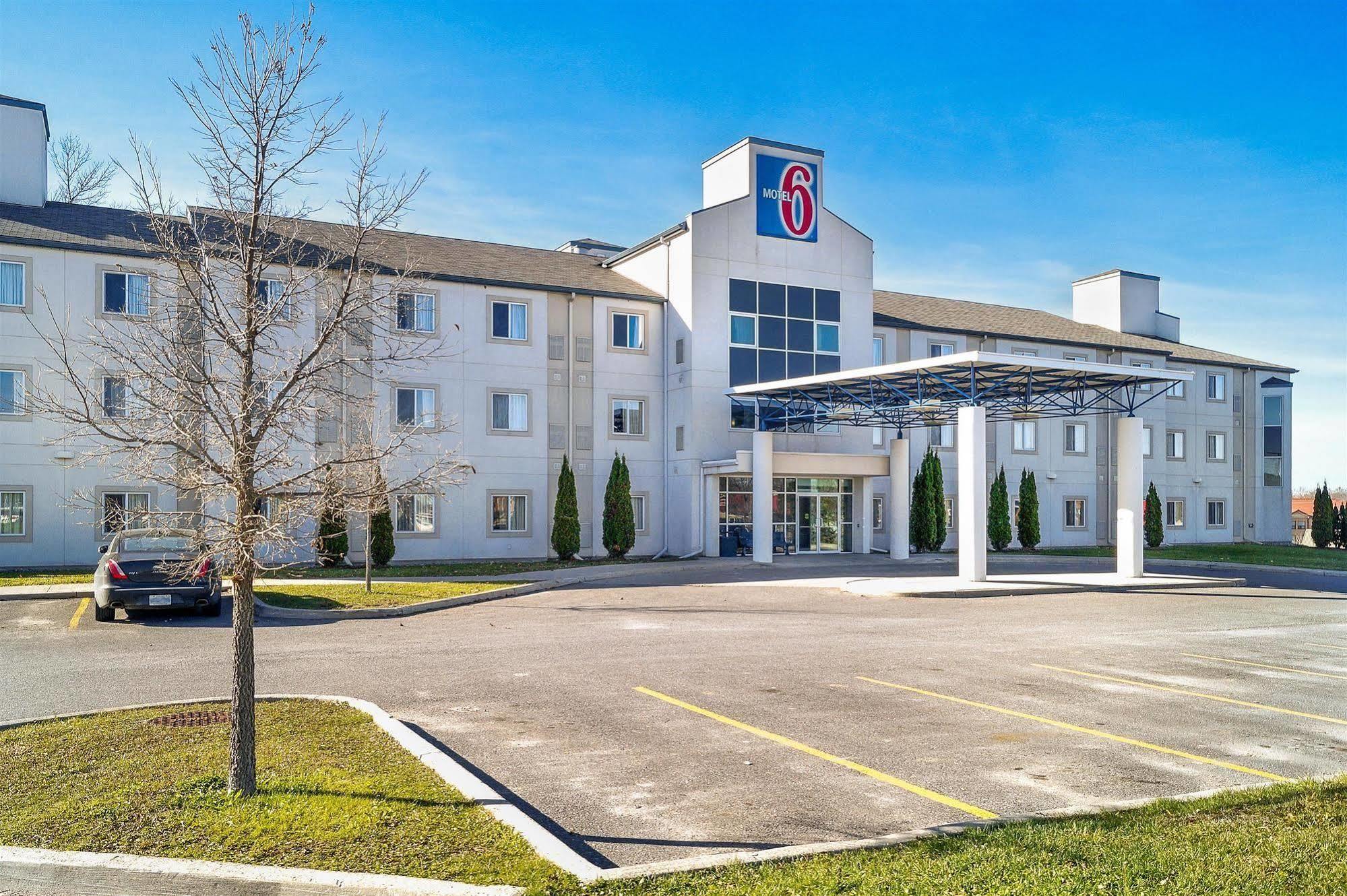 Motel 6-Peterborough, On Eksteriør billede